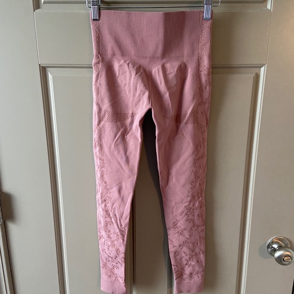 Gymshark studio leggings - Picture 2 of 2